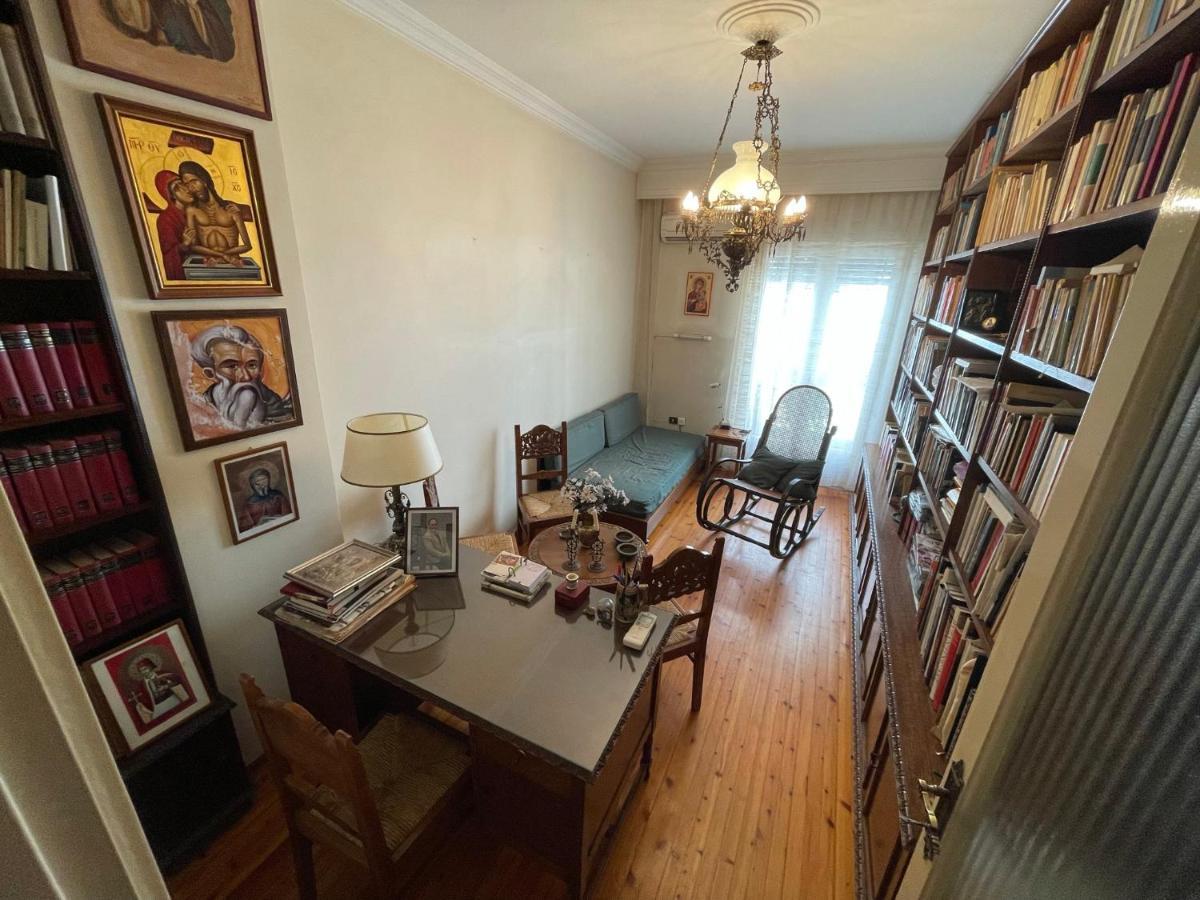 Classic 60's Apartment Thessaloniki
